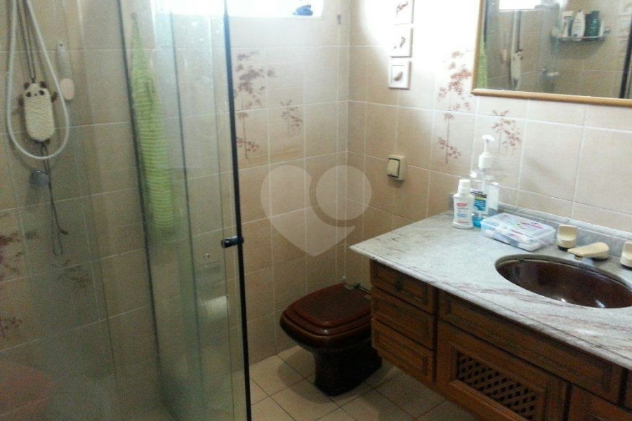Sobrado à venda com 3 quartos, sendo 1 suíte, em Vila Galvão, Guarulhos, SP