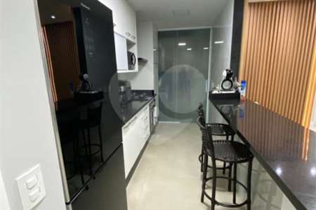 Apartamento à venda com 2 quartos, sendo 1 suíte,  em Vila Leonor, São Paulo, SP