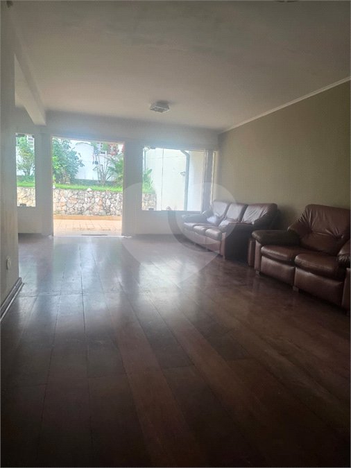 Sobrado para alugar com 3 quartos, sendo 1 suíte, em Vila Valparaíso, Santo André, SP