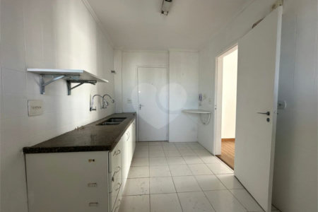 Apartamento para alugar com 2 quartos, sendo 1 suíte, em Itaim Bibi, São Paulo, SP