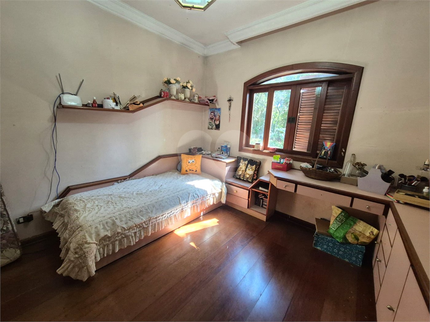 Casa à venda com 3 quartos, sendo 4 suítes, no condomínio Alpes da Cantareira, Mairiporã - SP