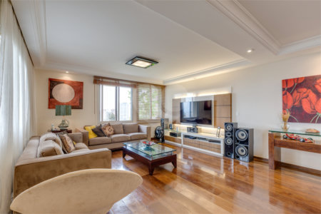 Apartamento à venda com 4 suítes em Jardim Marajoara, São Paulo, SP