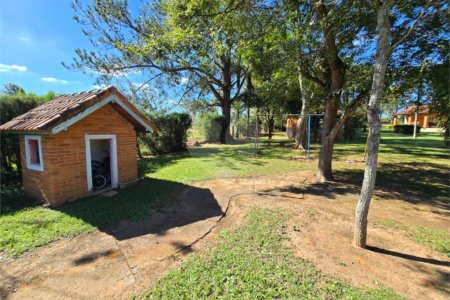 Chácara à venda com 4 quartos, sendo 1 suíte, em Cercadinho, Alambari, SP