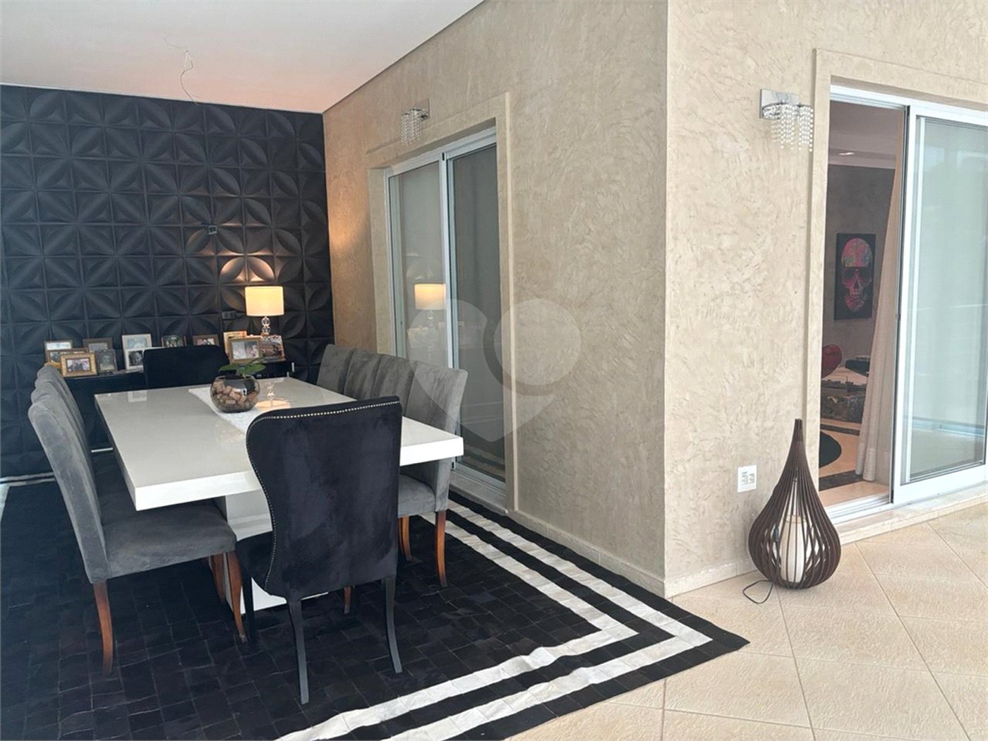 Casa à venda com 4 quartos, sendo 3 suítes, no condomínio Parque Itatiaia, Mairiporã - SP