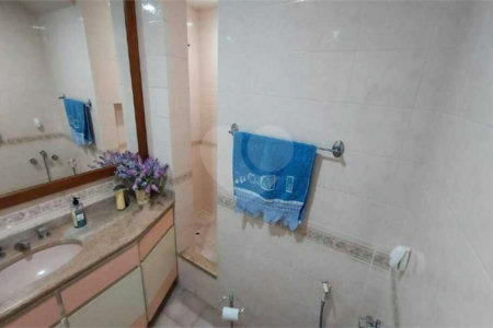 Cobertura à venda com 4 quartos, sendo 1 suíte,  em Tijuca, Rio de Janeiro, RJ