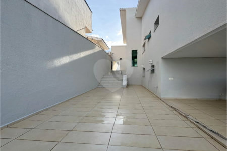 Sobrado à venda ou para alugar com 4 quartos, sendo 3 suítes, em Jardim Pagliato, Sorocaba, SP