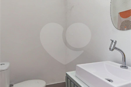 Duplex à venda com 4 quartos, sendo 3 suítes, em Bosque da Saúde, São Paulo, SP