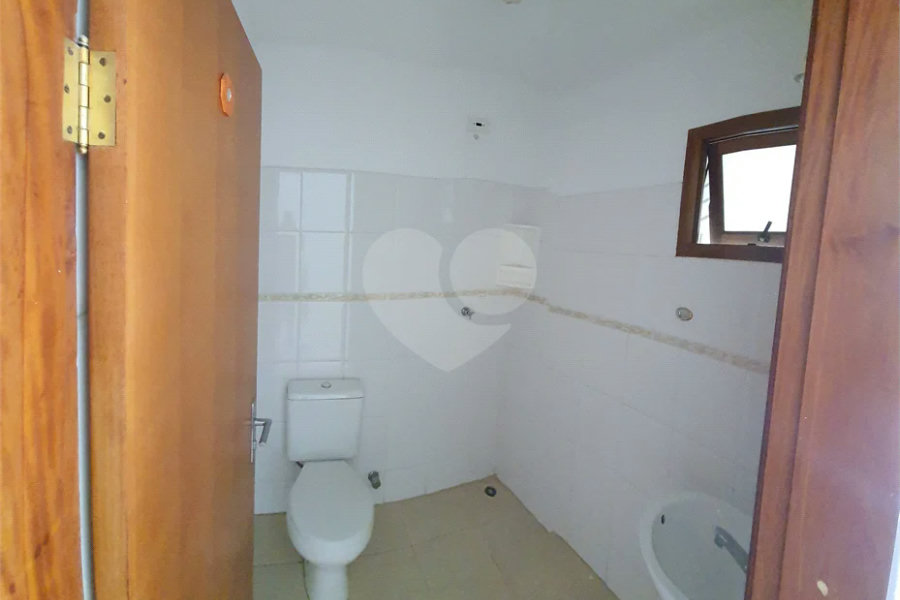 Sobrado à venda com 3 quartos, sendo 1 suíte, em Butantã, São Paulo, SP