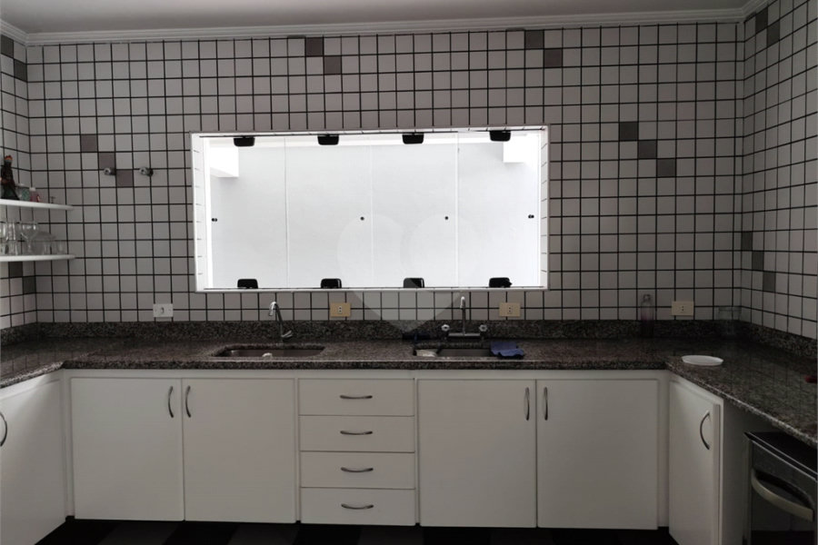 Sobrado à venda com 3 quartos, sendo 1 suíte,  em Horto Florestal, São Paulo, SP