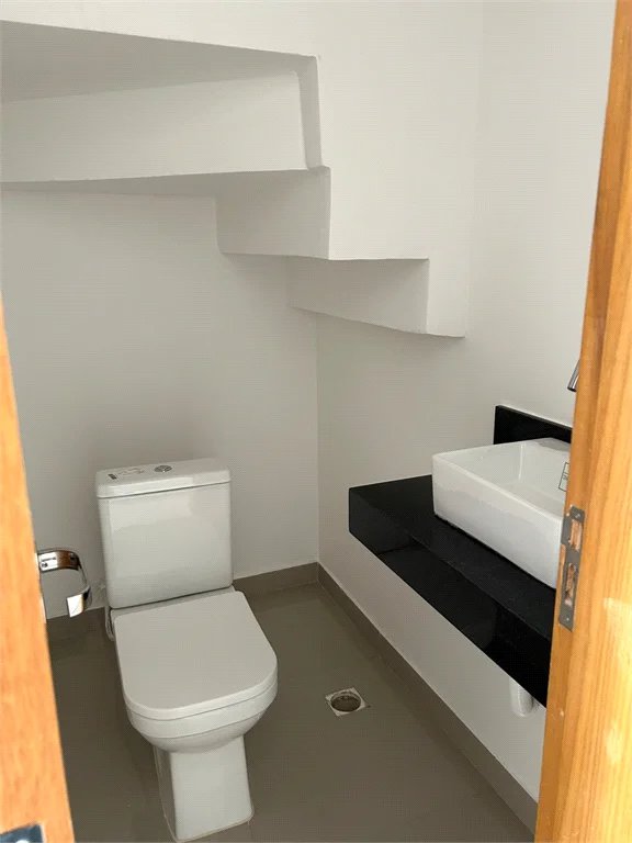 Casa à venda com 3 quartos, sendo 1 suíte, em Jardim Cidália, São Paulo, SP