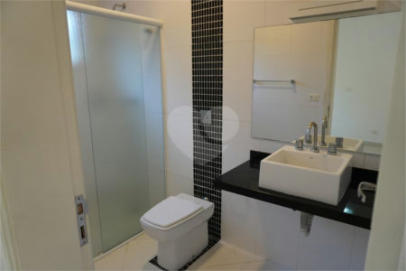 Casa para alugar com 4 quartos, sendo 2 suítes, no condomínio Mont Serrat, Salto - SP