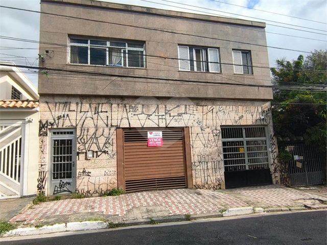 Sobrado à venda com 8 quartos, sendo 2 suítes,  em Parada Inglesa, São Paulo, SP