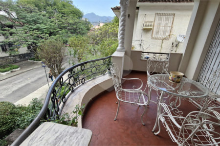 Casa à venda com 4 quartos em Grajaú, Rio de Janeiro, RJ