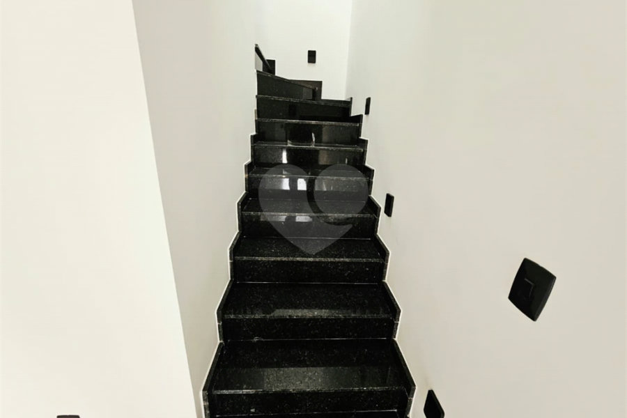 Sobrado à venda com 3 quartos, sendo 2 suítes, em Vila Guilherme, São Paulo, SP