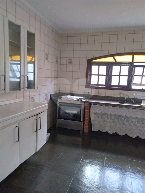 Sobrado à venda ou para alugar com 4 suítes em Balneário Arpoador, Peruíbe, SP