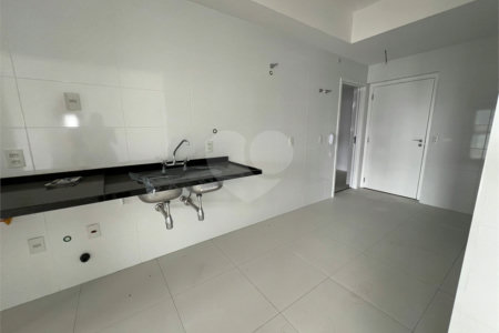 Apartamento à venda com 3 quartos, sendo 1 suíte, em Chácara Santo Antônio, São Paulo, SP