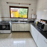 Casa à venda com 4 quartos, sendo 2 suítes,  em Country Residencial Felix, Bom Jesus dos Perdões, SP