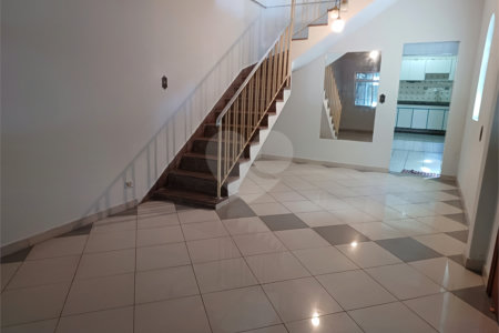 Sobrado à venda com 3 quartos em Vila Medeiros, São Paulo, SP