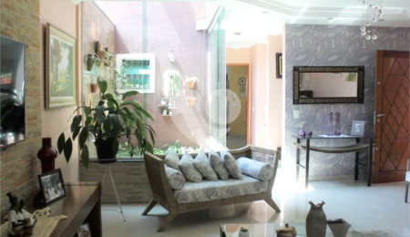 Sobrado à venda com 3 quartos, sendo 1 suíte,  em Vila Formosa, São Paulo, SP