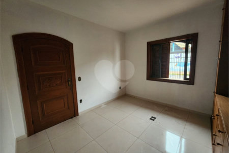 Sobrado à venda ou para alugar com 4 quartos, sendo 2 suítes, no Centro, Araraquara, SP