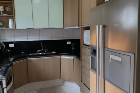 Casa Térrea à venda com 4 quartos, sendo 3 suítes, em Jardim Morumbi, São Paulo, SP