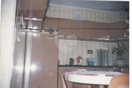 Sobrado à venda com 3 quartos, sendo 1 suíte,  em Chora Menino, São Paulo, SP