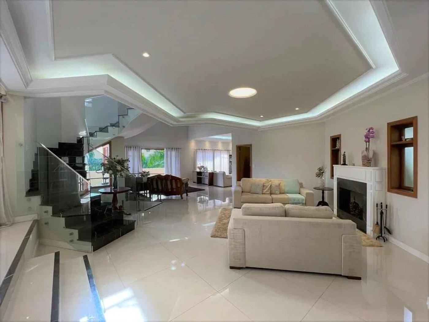 Casa à venda com 4 quartos, sendo 3 suítes, em Jardim Passárgada I, Cotia, SP