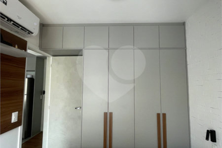 Apartamento à venda ou para alugar com 1 suíte em República, São Paulo, SP