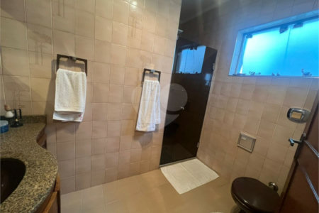 Sobrado à venda com 3 suítes em Vila Paulicéia, São Paulo, SP