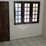 Sobrado à venda com 4 quartos, sendo 1 suíte, em Vila Nivi, São Paulo, SP