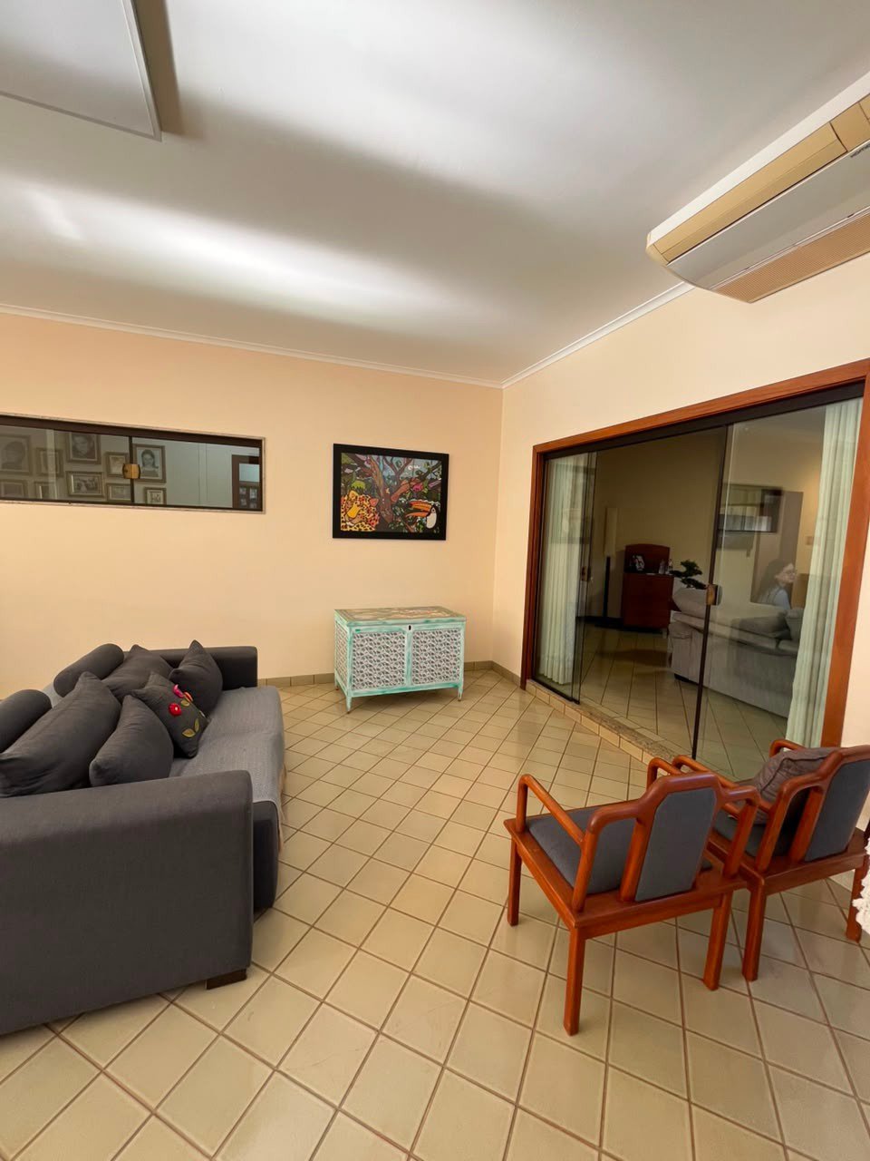 Casa à venda com 3 quartos, sendo 1 suíte,  em Santos Dumont, Três Lagoas, MS