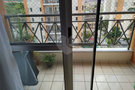 Apartamento à venda com 3 quartos, sendo 1 suíte, em Vila Rubens, Mogi das Cruzes, SP