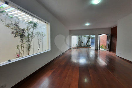 Casa Térrea à venda com 3 quartos, sendo 1 suíte, em Jardim Marajoara, São Paulo, SP