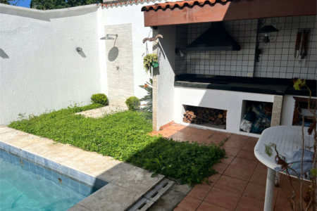 Casa à venda com 4 quartos, sendo 3 suítes, em Chácara Monte Alegre, São Paulo, SP