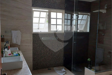 Sobrado à venda com 3 quartos, sendo 1 suíte, em Jardim Fonte Áurea, Poá, SP