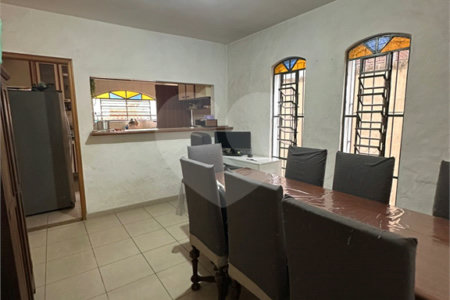 Sobrado à venda com 3 quartos, sendo 1 suíte,  em Jardim Prudência, São Paulo, SP