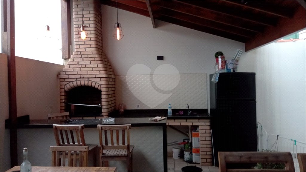 Casa à venda com 3 quartos, sendo 1 suíte,  no condomínio Forest Hills, Guarulhos - SP