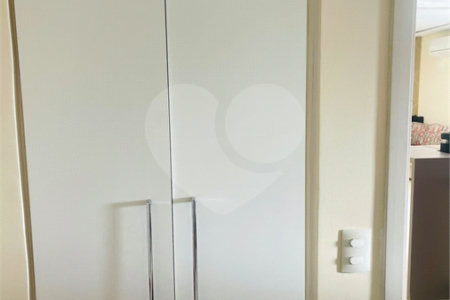 Apartamento à venda com 3 quartos, sendo 1 suíte,  em Vila Suissa, Mogi das Cruzes, SP