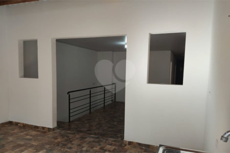Casa à venda ou para alugar com 6 quartos, sendo 3 suítes,  em Jardim Vila Rica, São Paulo, SP