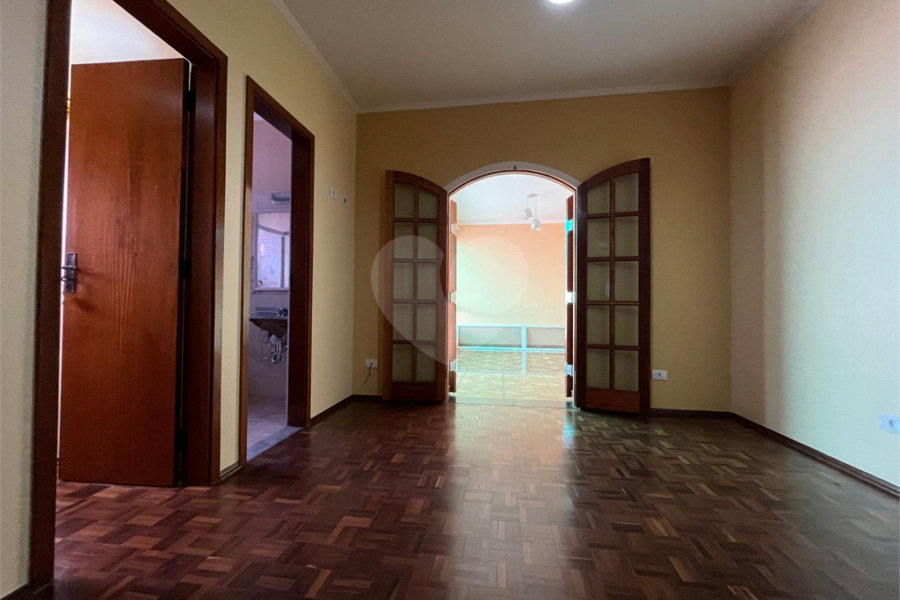 Sobrado à venda com 4 quartos, sendo 2 suítes, em Tremembé, São Paulo, SP
