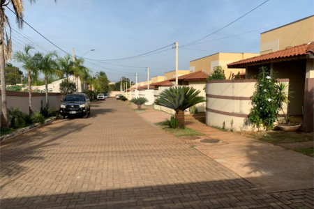 Casa à venda com 3 quartos no condomínio Cidade Das Águas, Três Lagoas - MS