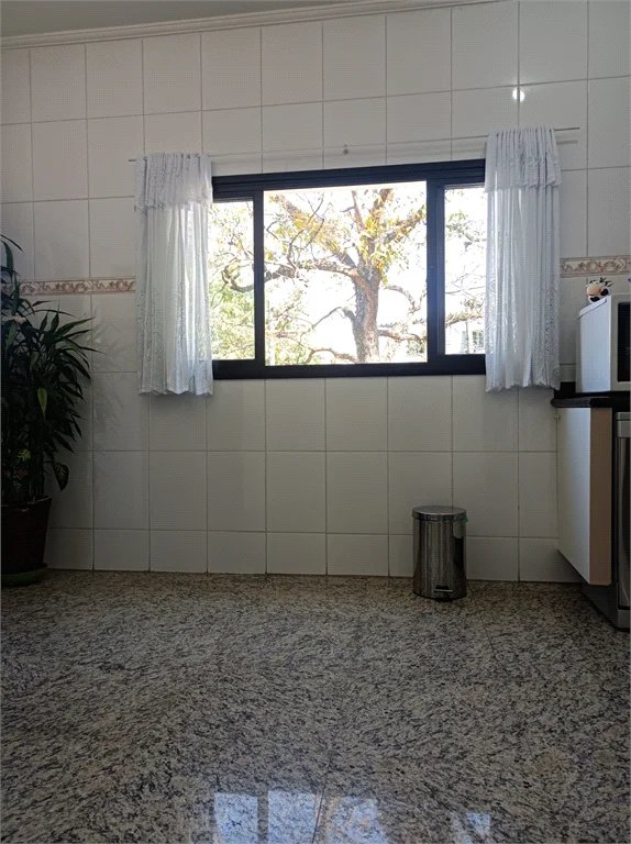 Sobrado à venda com 5 quartos, sendo 4 suítes,  em Rolinópolis, São Paulo, SP