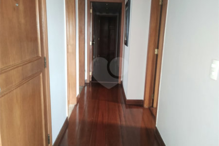 Apartamento à venda ou para alugar com 4 quartos, sendo 1 suíte,  em Vila Andrade, São Paulo, SP