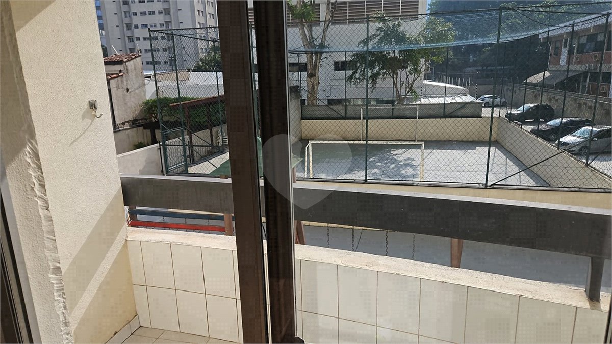 Apartamento à venda com 3 quartos, sendo 1 suíte, em Vila Olímpia, São Paulo, SP