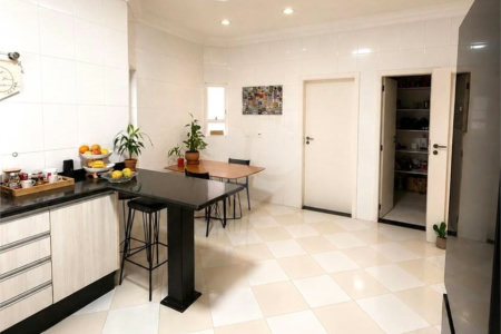 Casa à venda com 4 suítes no condomínio Tivoli, Sorocaba - SP