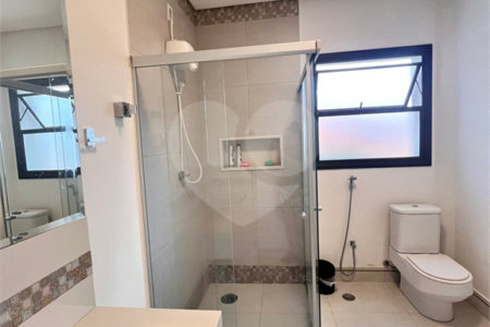 Sobrado à venda com 5 quartos, sendo 2 suítes, em Vila Inah, São Paulo, SP