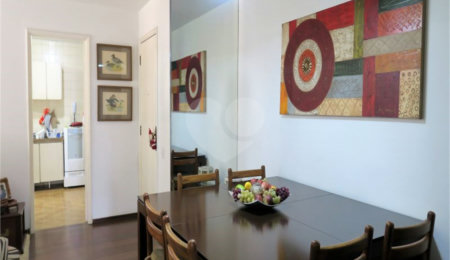 Apartamento à venda com 3 quartos, sendo 1 suíte,  em Vila Andrade, São Paulo, SP