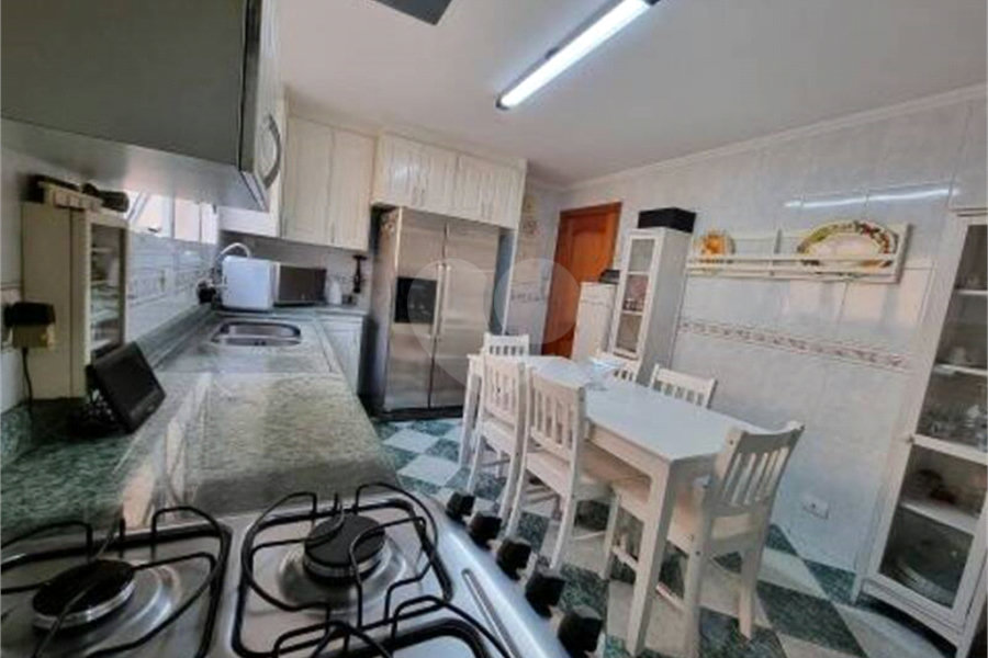 Apartamento à venda com 3 quartos, sendo 1 suíte, em Vila Mariana, São Paulo, SP