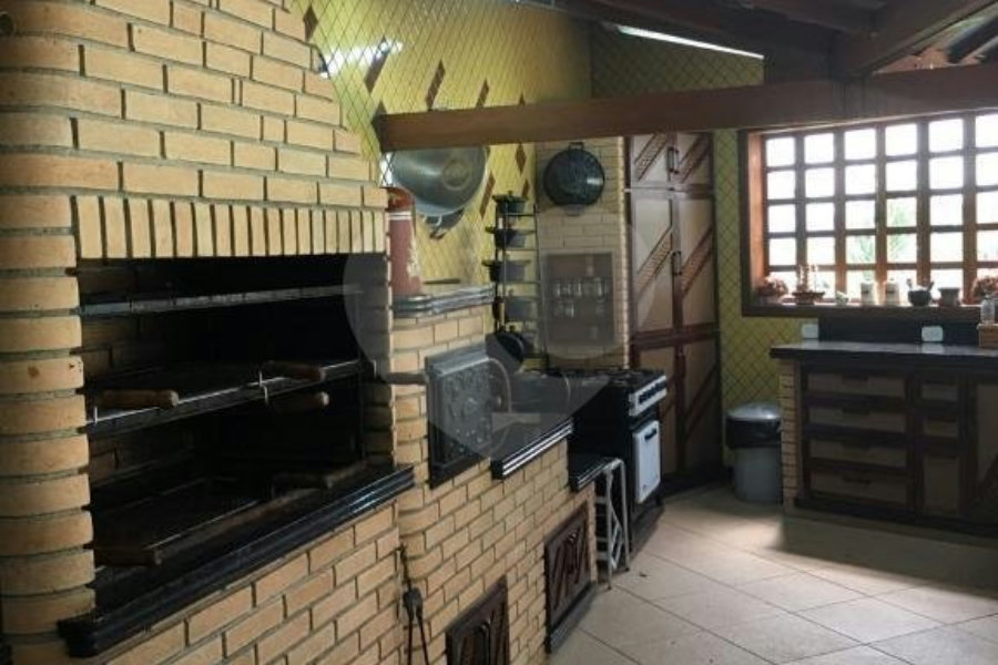 Casa à venda com 3 suítes no condomínio Alpes Caieras, Caieiras - SP