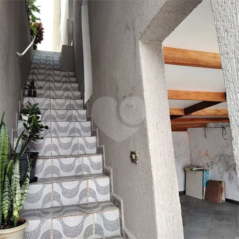Casa à venda com 2 quartos, sendo 1 suíte, em Parque Maria Domitila, São Paulo, SP